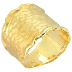 14 Karat Yellow Gold Hand-Crafted Matte and Hammer-Finished Scallop-Edged Cigar Ring. Fine Jewelry Rings, Sapphire And Diamond Band, Blue Diamond Engagement Ring, Marquise Diamond Engagement Ring, Exotic Jewelry, Blue Diamond Ring, Flower Engagement Ring, Hammered Band, Square Rings