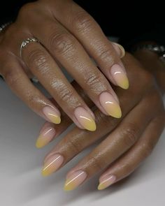 Nail Cam, Diva Nails, Pointed Nails, French Tip Acrylic Nails, Casual Nails, Short Nail, Shellac Nails, Manicure Ideas