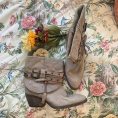 Size 6.5 Wide Ankle Cowgirl Boots By Steve Madden. Never Worn. Need A New Home Western Style Closed Toe Fall Booties, Spring Moto Boots With Medium Width And Closed Toe, Western High-top Boots For Spring, Spring Almond Toe Boots With Buckle Closure, Ankle Cowgirl Boots, Steve Madden Combat Boots, Tan Ankle Boots, Sock Booties, Steve Madden Boots