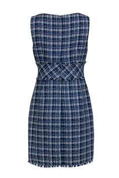 Let your inner boss babe shine through in the most fabulous way in this tweed dress by Trina Turk. Medium-weight takes center stage in a chic blue and white pattern with a stylish frayed hem and waistline for a touch of modern flair. Style with a comfortable heel to make a lasting impression in the workplace or meeting. Size 10 Shell 77% Cotton 15% Polyester 8% Viscose Lining Acetate Frayed hem and waistline Sleeveless Concealed center back zipper closure Bust 35” Waist 30” Shoulder to hem 37.5” Tweed Shift Dress, Blue And White Pattern, Tweed Dress, Comfortable Heels, Trina Turk, Center Stage, White Plaid, Boss Babe, White Patterns