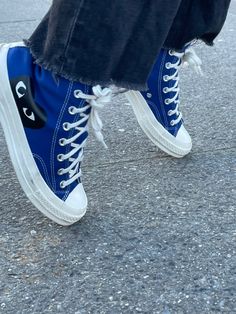 Outfit Christmas, Fit Check, Chuck Taylor Sneakers, Photo Inspo, Tool Box, Types Of Shoes, Converse Sneaker