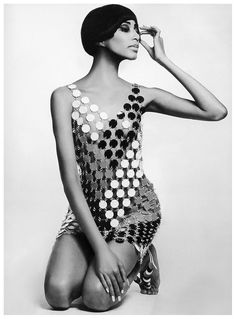 Donyale Luna in linked disc dress by Paco Rabanne, photo by Guy Bourdin, Vogue, April 1966 Disc Dress, Paco Rabanne Dress, Donyale Luna, 70s Mode, Guy Bourdin, Metal Dress, Vintage Black Glamour, Retro Mode