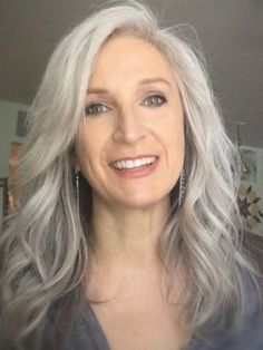 Short Platinum Blonde Hair, Grey Hair Journey, Long Silver Hair, Blonde Hair With Roots, Gorgeous Gray Hair, Hair Mistakes