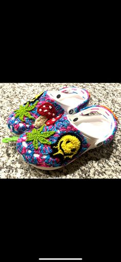 custom croc tops with sport mode band.  for details comes with new pair of crocs. please message for size and color. Crochet Crocs, Art Textile, Crochet Art, Fiber Art, Fort, Bathing Beauties, Accessory Gift, Textiles, Electronic Accessories