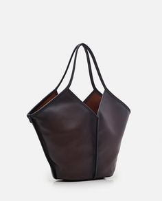 Double fixed handles. Ties at open top. Detachable calf leather zip pouch. Color: brown. Composition: 100% Calf Leather Leather Zip Pouch, Fisherman Sandals, Minimalist Shoes, Zip Pouch, Open Top, Womens Tote, Leather Tote Bag, Leather Handmade, Leather Tote