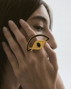 SEMICIRCLE WHITE RING.MATTE GOLD PLATED RING.SIZE ADJUSTABLE Weight: 10GR Modern Yellow Ring Jewelry, Adjustable Weights, Black Ring, White Ring, Matte Gold, Black Rings, Ring Size, Gold Plate, Plating