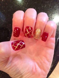 Nails With Gold Cross, Christmas Nails With Gold, Niner Nails, Gold Nails Prom, Gold Holiday Nails, Nail Inspo Gel, Red Wedding Nails, Red Chrome Nails, Red And Gold Nails