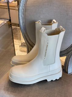 Dior Boots, Christian Dior Shoes, Luxury Boots, Shoes Heels Classy, Heels Classy, Fresh Shoes, Fancy Shoes, Aesthetic Shoes, Swag Shoes