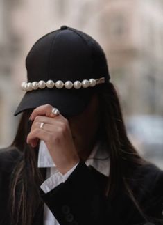 Black And Pearls Outfit, Pearl Outfit, Pearls Fashion, Hat Jewelry, Golden Beads, Beaded Hat, Stylish Caps, Fashion Cap, Fancy Hats