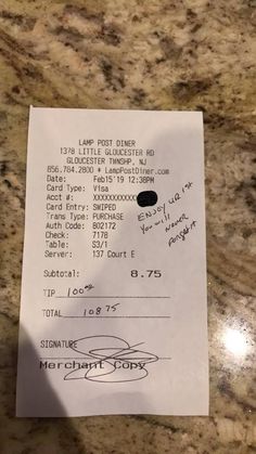 Police officer leaves pregnant waitress $100 tip along with 'lovely message' written on check The waitress' father said the police officer made his daughter's "year" after leaving the sweet note following lunch at the Lamp Post Diner in Gloucester Township N.J. Tips For Waitressing, Serving Tips Restaurant, Waitress Aesthetic Restaurant, Diner Waitress Aesthetic, Waitress Tips And Tricks, Restaurant Waitress Aesthetic