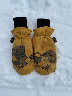 Custom Kinco Gloves to show off at the mountain! Kinco Mitten Art, Kinco Glove Art, Women's Mittens, Snowboarding Style, Snowboarding Accessories, Ski Outfit, Gloves Design, Free People Jewelry, Ski Shop