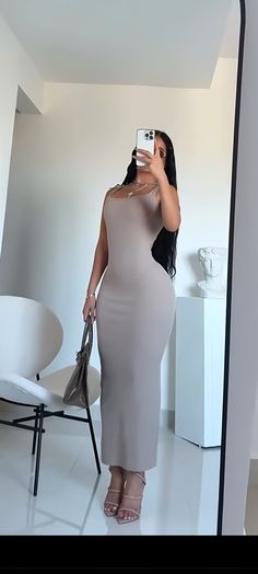 Outfit Elegantes, Tight Dress Outfit, Cute Modest Outfits, Fasion Outfits, Effortlessly Chic Outfits, Looks Black, Classy Casual Outfits, Cute Comfy Outfits, Midi Skirts