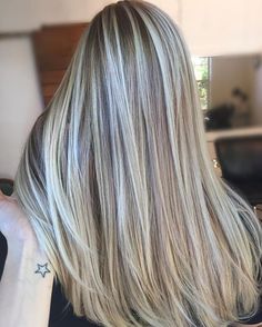 Rambut Brunette, Frosted Hair, Platinum Blonde Highlights, Ombre Hair Color, Light Brown Hair