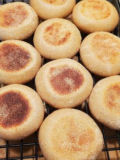 there are many small cookies on the cooling rack