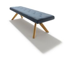 TEAM 7 yps bench. photo: TEAM 7 - Available in Canada form The Mattress & Sleep Co. Leather Dining Bench, L Shaped Bench, Upholstered Dining Bench, Dining Inspiration, Fabric Bench, Scandinavian Dining, Store Layout, Modern Home Furniture, European Furniture