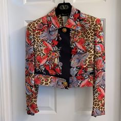 Rare Gianni Versace Couture Runway Silk Jacket. Animal Print With Gold Tone Buttons. Made In Italy. Size 42 Small Excellent Condition. No Stains Or Damage. Elegant Multicolor Formal Blazer, Elegant Multicolor Formal Outerwear, Designer Multicolor Long Sleeve Blazer, Elegant Multicolor Silk Outerwear, Elegant Multicolor Party Blazer, Multicolor Fitted Designer Blazer, Fitted Designer Multicolor Blazer, Elegant Multicolor Long Sleeve Outerwear, Multicolor Evening Outerwear