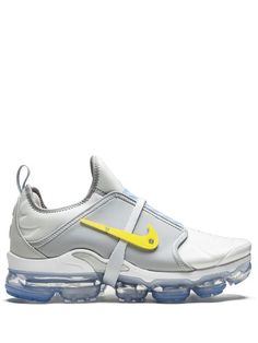 Men Nike Shoes, Low Top Jordans, Air Vapormax Plus, Nike Air Vapormax Plus, Jordan Shoes Retro, Sneakers Collection, Nike Vapormax, Sneaker Art