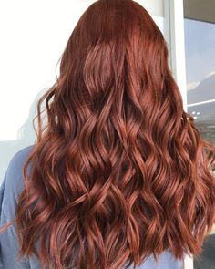 Natural Red Hair Dark, Brownish Copper Hair, Mahagony Hair Color, Brownish Orange Hair, Dark Copper Red Hair, Reddish Orange Hair, Hairstyle For Beginners, Red Lowlights, Brownish Red Hair