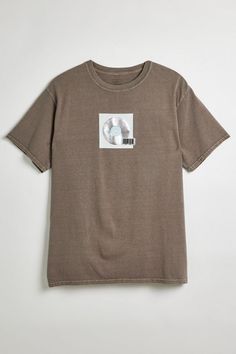 CD Mixtape Graphic Tee Men's Graphic Tees, Urban Outfitters Men, Graphic Tee Style, Brown Fits, Stay Fresh, Mens Fall, Cut Tshirt, Cut Shirts, Jersey Tee