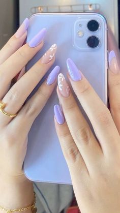 Lilac Nails Design, Feet Nail Design, Trendy Nail Art Designs, Purple Nail, Casual Nails, Glow Nails, Nail Designs Glitter