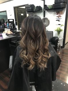 Long Hair Blonde, Brown Ombre Hair Color, Brown Ombre Hair, Brown Hair Inspo, Hair Color Caramel, Stunning Hairstyles, Caramel Hair, Hair Color Shades