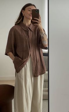 Short Sleeve Linen Shirt, Tomboy Chic, Effortlessly Chic Outfits, Casual Day Outfits, Fashion Figures, Pinterest Outfits, Kurta Designs, Curvy Outfits, Basic Outfits