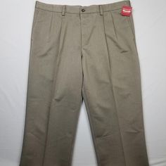 Dockers Premium Pants Relaxed Fit Trouser Men's Size 40x30 Khaki Nwt New; Never Worn; Noticed A Small Pen Stain On Waist Band And A Very Small Threading (See Photos) Made In Dominican Republic Description : Relaxed Fit Sits Naturally At The Waist And Is Fuller Through The Seat And Thigh Pleated Front No Wrinkles Machine Washable *Offers Welcome *Bundle For Additional Savings *Ships In 1-2 Business Days *Reference Measurements To Validate Fit *Unedited Photos Are Of Actual Product Stretch Tapered-leg Chinos With Pockets, Fitted Slacks, Casual 4-way Stretch Chinos With Pockets, Dockers Pants, Stretch Full-length Chinos With Pockets, Dockers Men, Olive Green Pants, Tan Guys, Casual Slacks