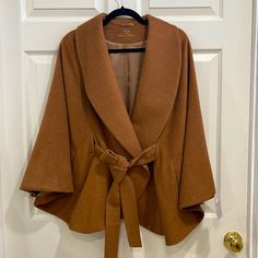 This Cape Is Truly Scrumptious! So Soft And Elegant! The Color Is Dreamy. I Really Love It But Found That I Am Just Not A Cape Wearing Girly. I Never Think To Wear It And Always Reach For My Wrap Coats. Thus, After 2 Years Of Sitting In My Closet I Have Decided To Let It Go. It Is New With Tags! Sizing Says Standard It Is Quite Roomy. I Think It Could Fit Anyone Who Wears A Xs To L. Long White Sweater, Black Blazer Style, White Crochet Shorts, Truly Scrumptious, Free People Kimono, Vintage Cardigan Sweater, Poncho Jacket, Poncho Wrap, Cape Sweater