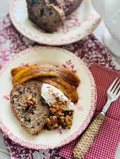 there are two plates with food on them and one plate has banana slices, walnuts, and whipped cream