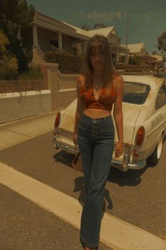 1970s Aesthetic, Americana Aesthetic, 70s Inspired Fashion, 70s Aesthetic, 70s Outfits, Americana Fashion, Vintage Americana, Old Car, 70s Inspired