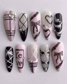 Goth Coquette Nails, Winter Goth Nails, Aespa Nails Inspired, Pastel Pink And Black Aesthetic, Sanrio Aesthetic Pink, 200s Nails, Kpop Nails Ideas