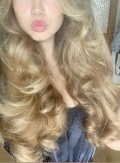 Girly Coquette, Vacation Hairstyles, Hairstyles 2024, Viral On Tiktok, Hairstyles For Girls, Blonde Hair Inspiration, Hair Stylies, Going Viral, Silky Hair