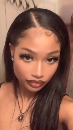 Baddie Black Hairstyles, Low Bun With Curly Bangs, 15 Makeup, Makeup Ideas Y2k Black, Black Y2k Makeup Looks, Feline Beauty, Make Up Black Women, Black Woman Makeup, Unapproachable Makeup