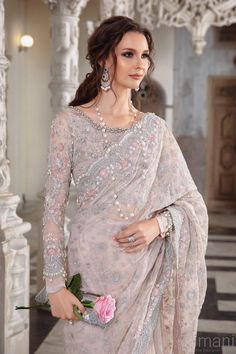 Reception Saree Look, Pastel Pink Saree, Cocktail Sarees, Western Saree, Pakistani Saree, Gorgeous Lehenga, Shimmer Saree, Contemporary Saree, Reception Sarees