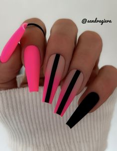 Pink And Black Nails Texas Spring, Nails Grey, Grey Nails, Unghie Sfumate, Sassy Nails, Nails 2022, Dope Nail Designs, Acrylic Nails Coffin Pink