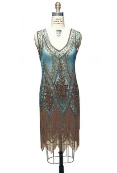 Turquoise and gold beaded flapper dress Art Deco Gown, Art Deco Clothing, Gatsby Dresses, Flapper Style Dresses, Fringe Flapper Dress, 1920s Style