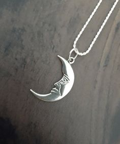 Pendant in 925 moon-shaped sterling silver. The pendant is accompanied by a 45 cm long lace-type silver chain. Tusk Pendant, Wolf Moon, Moon Shapes, Moon Goddess, Moon Pendant, Stars And Moon, Pendant Necklaces, Silver Fashion, Beautiful Jewelry