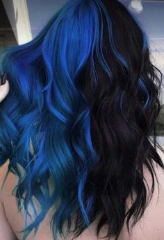 Blue And Black Hair, Split Dyed Hair, Dyed Hair Blue, Hair Color Underneath, Creative Hair Color, Hair Color Streaks, Hair Streaks