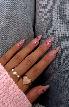 Nails With Pearl, Nails Milky White, Stiletto Acrylic Nails, Nails Milky, Almond Press On Nails, Press On Nails Medium, Nails Stiletto, Pearl Nails, Nails Medium