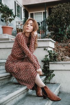 Courtney Halverson, Thanksgiving Looks, Wit And Delight, Thanksgiving Dress, Quoi Porter, Clothing Blogs, Elegant Outfits, Flowy Maxi Dress