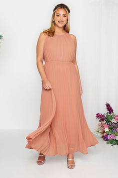 YOURS LONDON Plus Size Pink Pleated Maxi Dress | Yours Clothing Size 22 Women, Pleated Chiffon Skirt, Sukienki Plus Size, Size 16 Women, London Dress, Curve Fashion, Maxi Bridesmaid Dresses, Pleated Chiffon, Pleated Maxi Dress