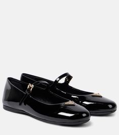 Logo patent leather Mary Jane flats in black - Prada | Mytheresa Luxury Flat Shoes, Prada Mary Jane, Leather Mary Jane Flats, Boots Outfit Men, Hogwarts Dr, Minimal Shoes, Collage Elements, Dr Shoes, Mid Heels Pumps