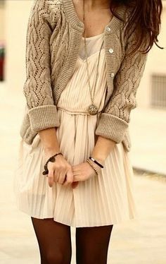 Love this chunky sweater for chilly spring / summer evenings #perfect find more women fashion ideas on www.misspool.com Fall Party Outfit, Sweater Season, Ladies Dresses, Moda Vintage, Rilakkuma, 가을 패션, Looks Style