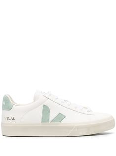 Most Popular Shoes, Preppy Shoes, Popular Shoes, Leather Logo, Pretty Shoes, Green Leather, Outfits Casuales, White Sneakers, Sneakers White