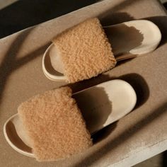 A Shearling Strap Makes These Slides Perfect For The Cold Mornings On-The-Go. We Love Wearing Them With Fine Socks In Cooler Weather. 100% Shearling Upper. Handmade In Italy. Due To The Natural Dye Variances That Occur When Coloring Animal Hide, No Pair Is Ever Exactly Alike. Color And Texture May Vary. Raffia Sandals, Leather Strap Sandals, Animal Hide, Shearling Slippers, Cocoon Cardigan, Jenni Kayne, Leather Espadrilles, Hair Slide, Pony Hair