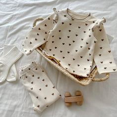 Baby Mode, Heart Prints, Top Pants Set, Adorable Baby, Casual Sets, Spring And Autumn, Sims Cc, Baby Stuff