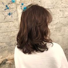 Women Hair Lengths, 80s Layers Haircut, Thick Layered Hair Short, Thick Wavy Medium Length Hair, Medium Length Hair Shaggy Layers, Shoulder Length Cut With Subtle Layers, Medium Length Hair Styles With Layers, Med Length Hair With Layers, Mid Hair Cuts For Women