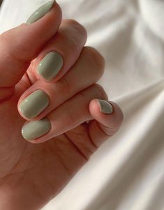 Although long nails are super in, many of us have naturally short nails. I used to think short nails were useless, but I now realize that there are so many cute designs for short nails! The Short Gel Nails, Green Nail Polish, Green Nail, Dream Nails, Pretty Acrylic Nails, Short Acrylic Nails