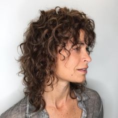 Medium Length Curly Hairstyles With Bangs, Shag Haircut Short Hair, Naturally Curly Shag Haircut, Curly Shag Haircut Medium, Curly Shag With Bangs, Shag Hair, Curly Shag Haircut, Wavy Bob Haircuts, Layered Curly Hair