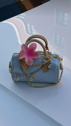 Cute Bag Ideas, Aesthetic Purses And Bags, Mini Bags Aesthetic, Fancy Bags Purses, Louis Vuitton Mini Bag, Create Your Dream Life, Hand Gestures